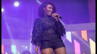 Photo of Wendy Shay angrily calls out colleagues for stealing her songs