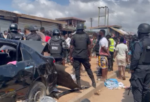 Photo of Video: One feared dead; several injured as landguards clash with wood sellers at Ofankor