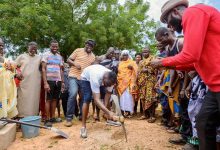 Photo of Asante Akyem North: Ohene Kwame Frimpong cuts sod for the construction of State-of-the-Art Clinic